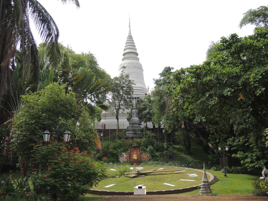 Discovery Hotel พนมเปญ ภายนอก รูปภาพ