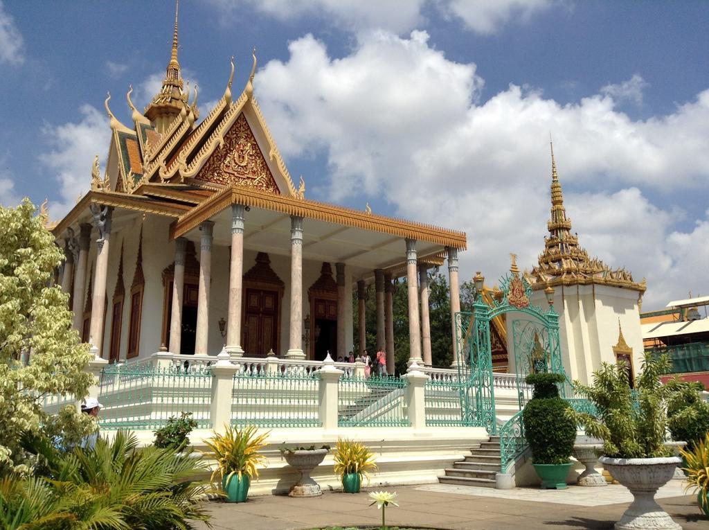 Discovery Hotel พนมเปญ ภายนอก รูปภาพ