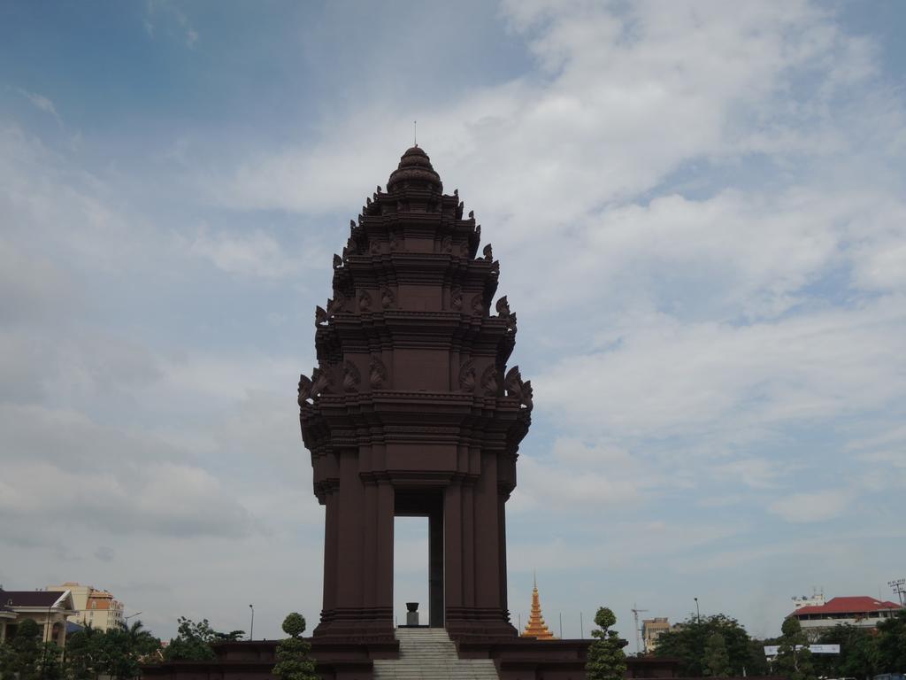 Discovery Hotel พนมเปญ ภายนอก รูปภาพ