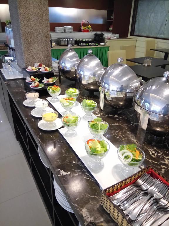 Discovery Hotel พนมเปญ ภายนอก รูปภาพ