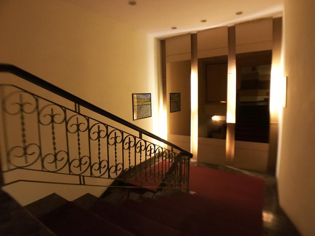 Discovery Hotel พนมเปญ ภายนอก รูปภาพ