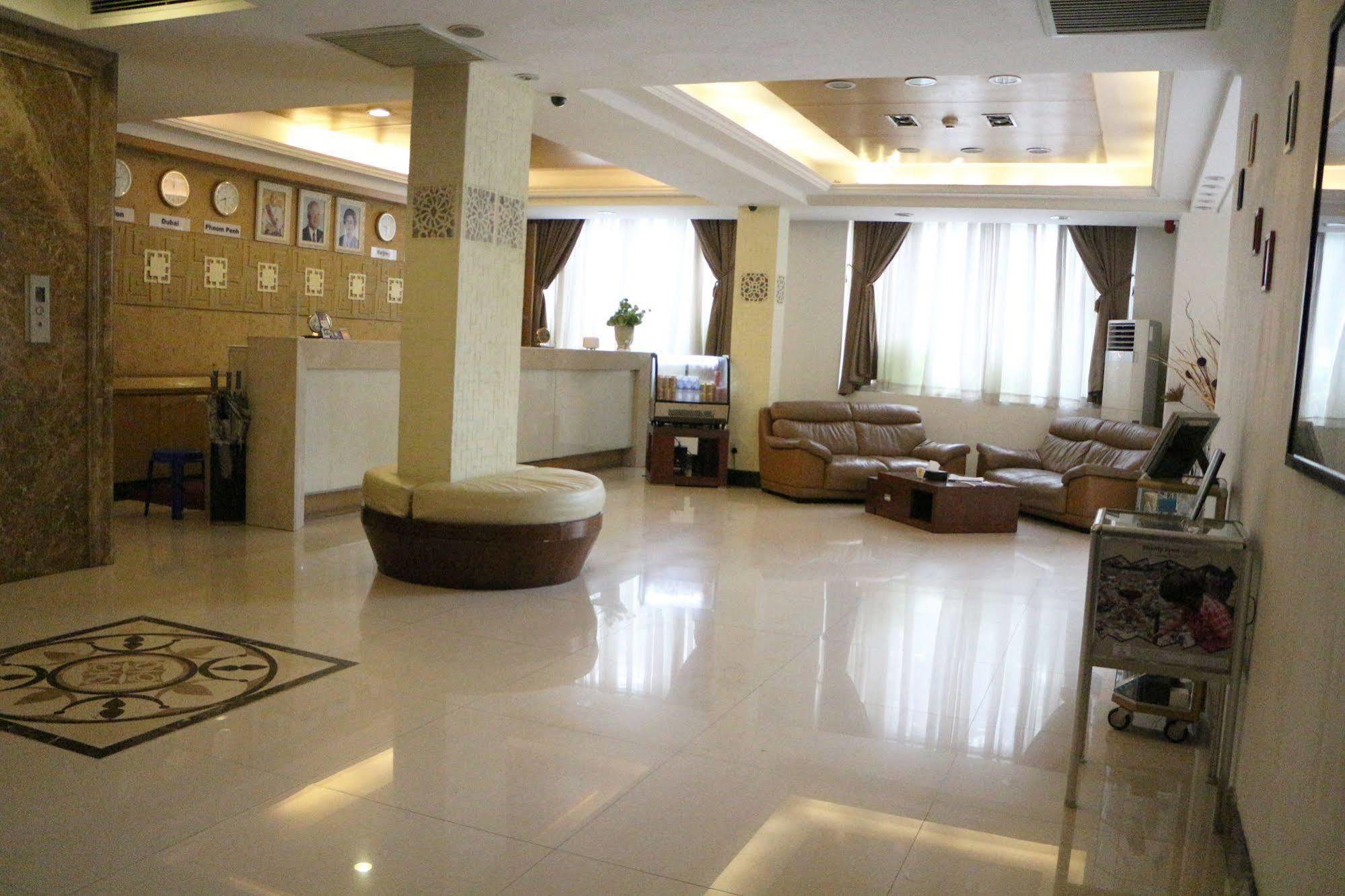 Discovery Hotel พนมเปญ ภายนอก รูปภาพ